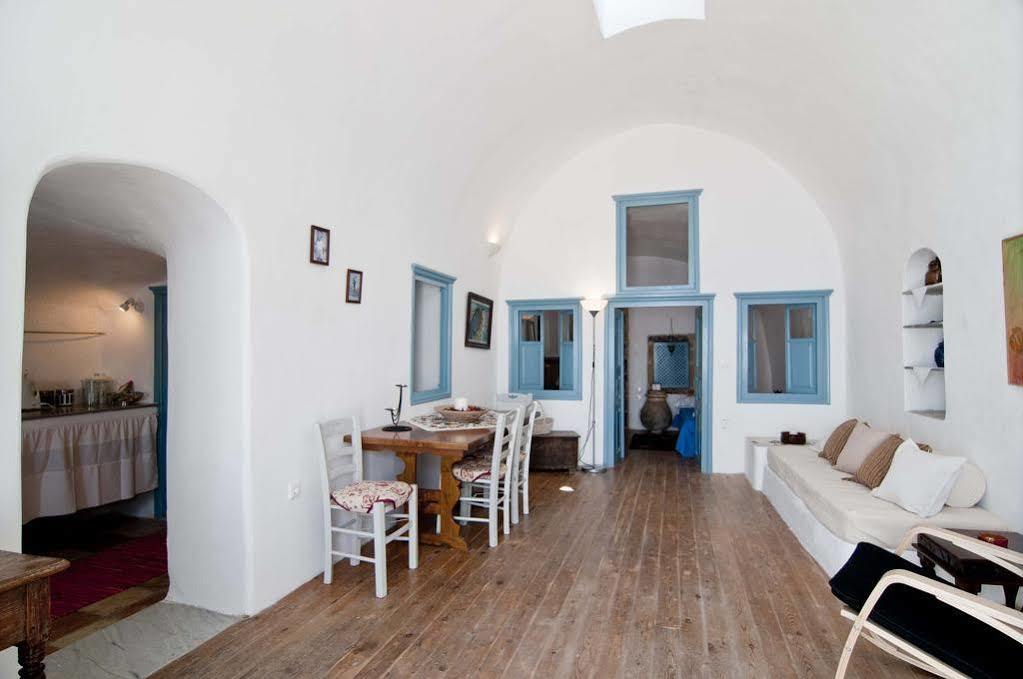 Zoe Aegeas Traditional Houses Oia  Exterior photo