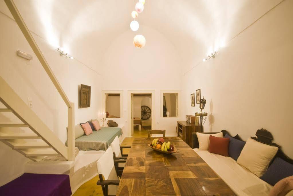Zoe Aegeas Traditional Houses Oia  Exterior photo